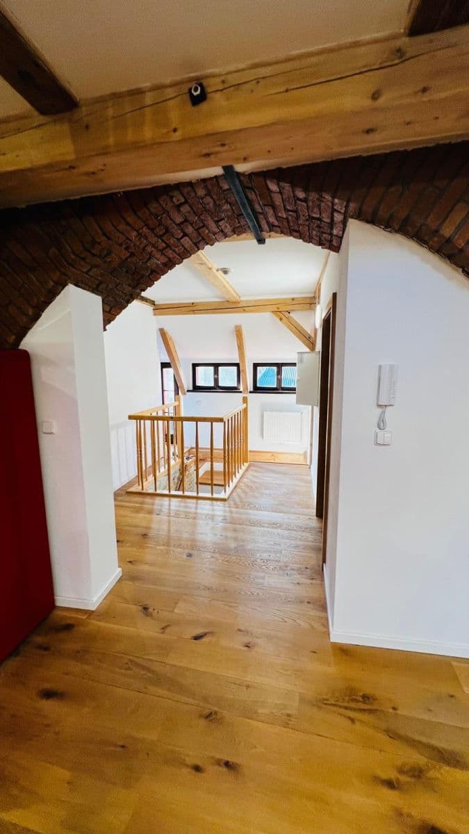 2 bedroom with open-plan kitchen flat to rent, 118 m², Soukenická, Slaný, Středočeský Region 2 bedroom with open-plan kitchen flat to rent, 118 m², Soukenická, Slaný, Středočeský Region