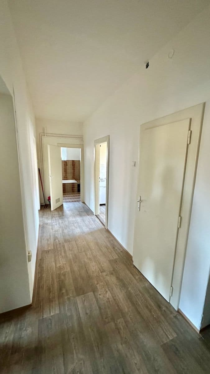 4 bedroom flat to rent, 99 m², Englišova, Opava, Moravskoslezský Region 4 bedroom flat to rent, 99 m², Englišova, Opava, Moravskoslezský Region