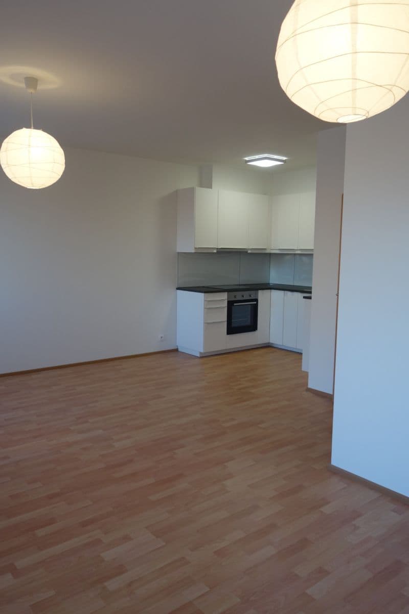 1 bedroom with open-plan kitchen flat to rent, 58 m², U Vodojemu, Brandýs nad Labem-Stará Boleslav, Středočeský Region 1 bedroom with open-plan kitchen flat to rent, 58 m², U Vodojemu, Brandýs nad Labem-Stará Boleslav, Středočeský Region