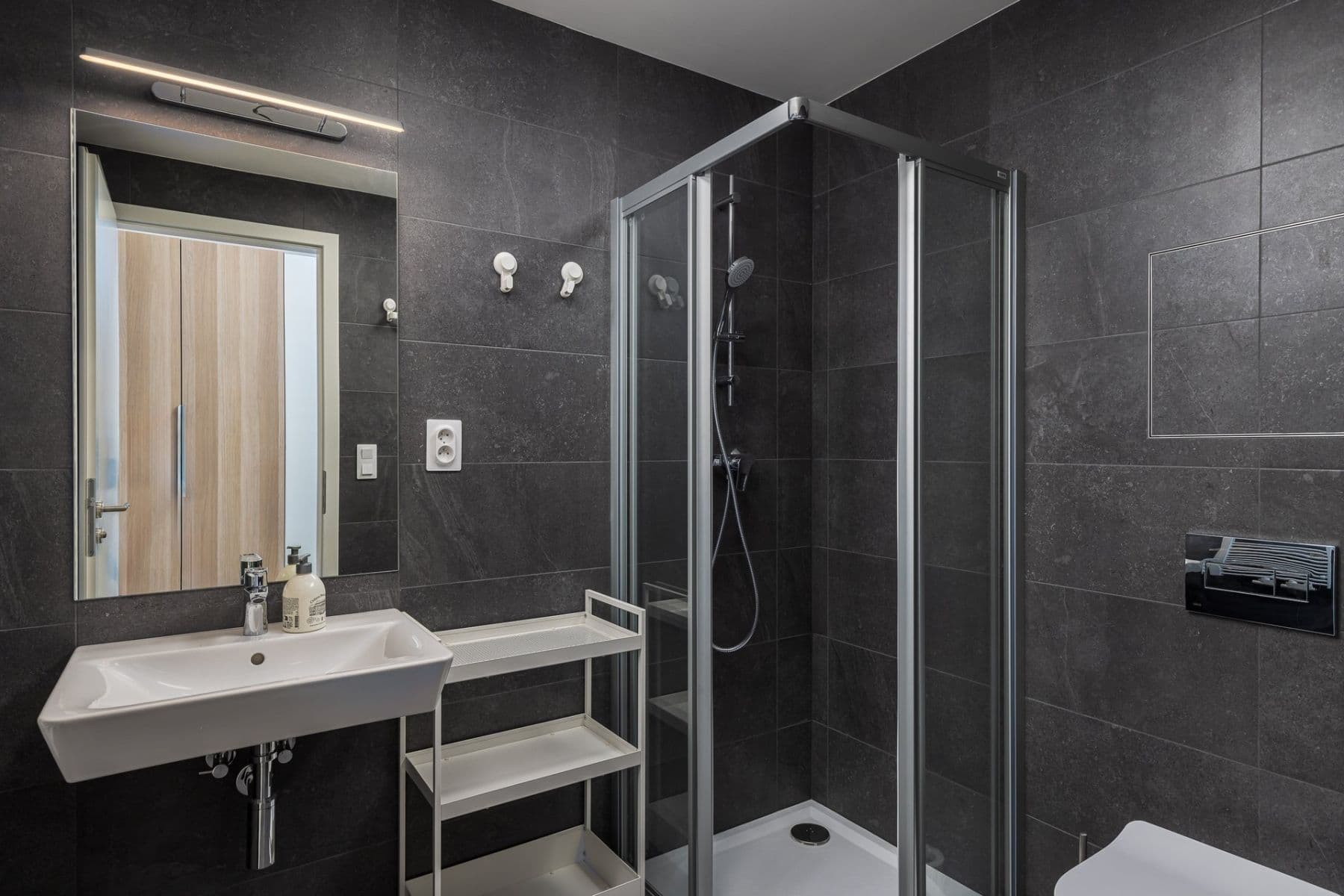 Studio flat to rent, 36 m², Českobrodská, Prague, Prague Studio flat to rent, 36 m², Českobrodská, Prague, Prague