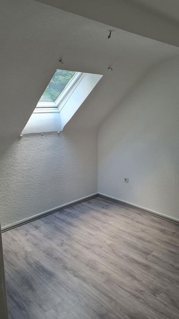 2 bedroom flat to rent, 28 m², Hatzenbecker Str. 85, Wuppertal, North Rhine-Westphalia 2 bedroom flat to rent, 28 m², Hatzenbecker Str. 85, Wuppertal, North Rhine-Westphalia