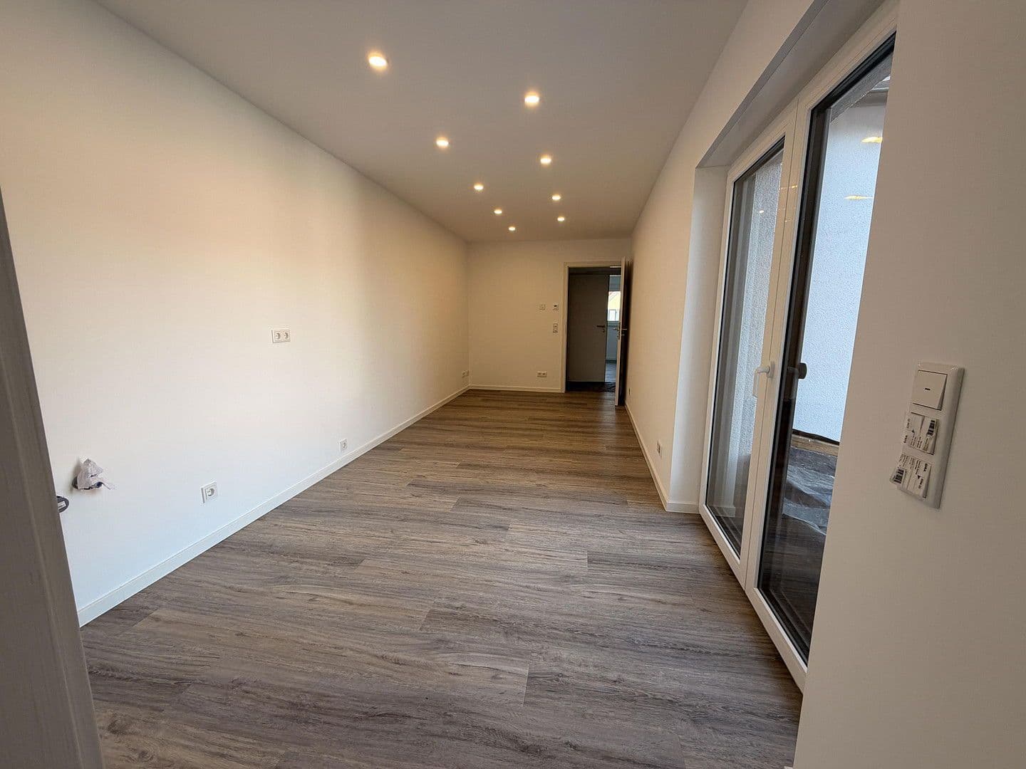 2 bedroom with open-plan kitchen flat to rent, 80 m², Römerberg, Rhineland-Palatinate 2 bedroom with open-plan kitchen flat to rent, 80 m², Römerberg, Rhineland-Palatinate