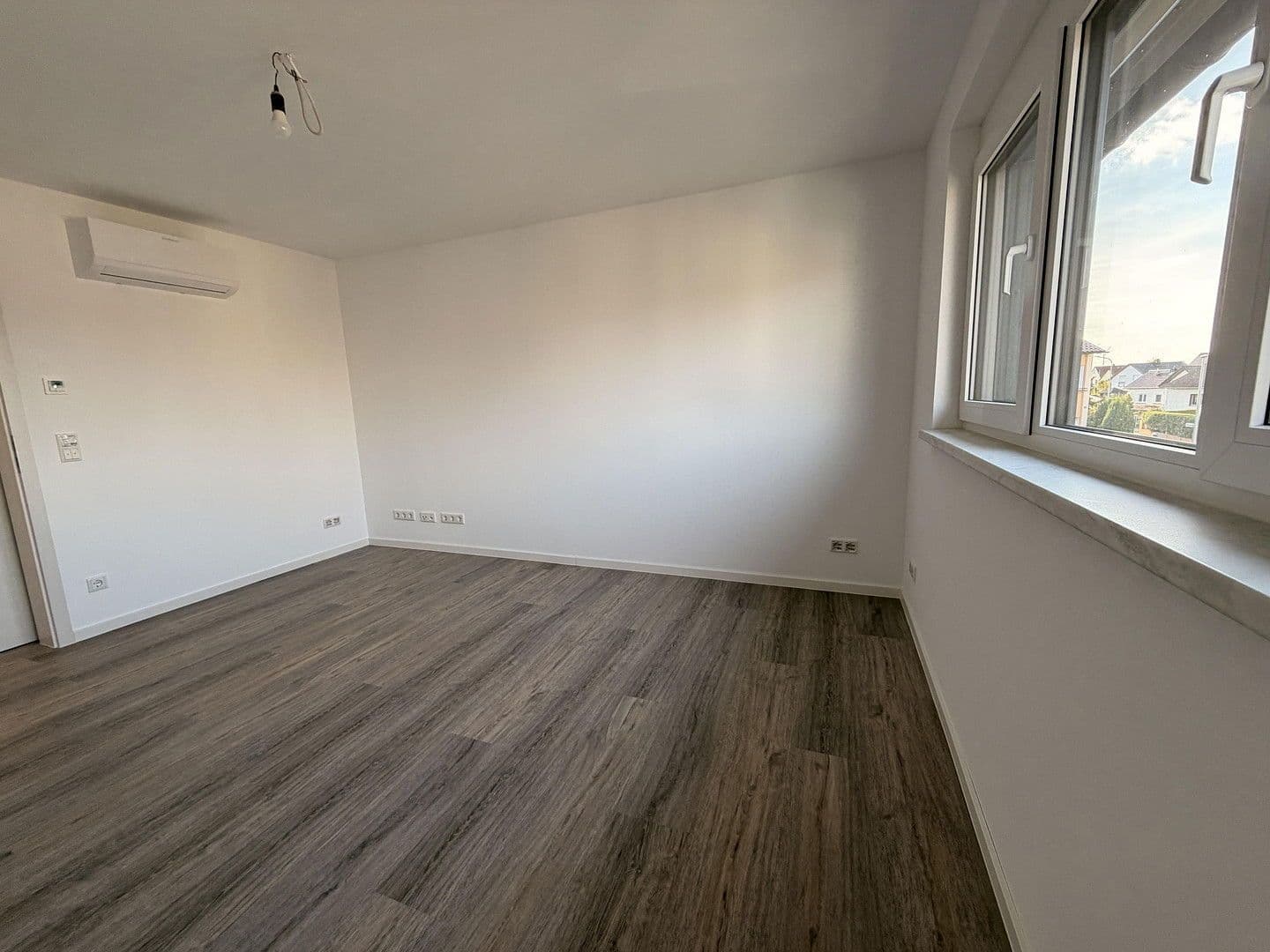 2 bedroom with open-plan kitchen flat to rent, 80 m², Römerberg, Rhineland-Palatinate 2 bedroom with open-plan kitchen flat to rent, 80 m², Römerberg, Rhineland-Palatinate