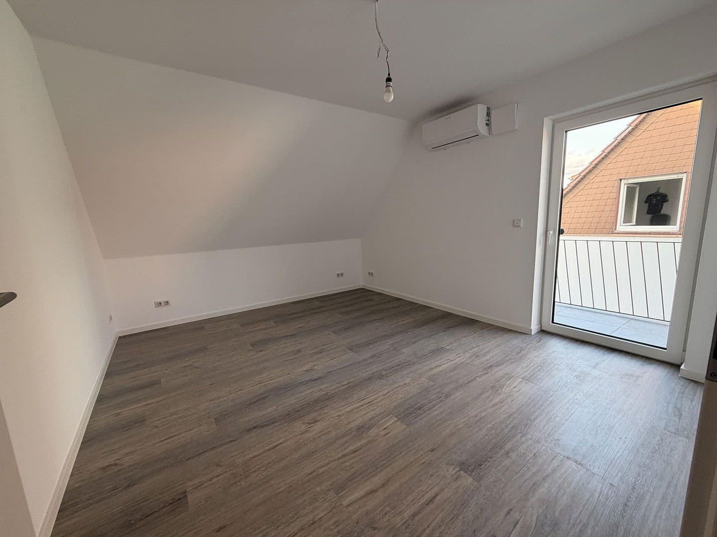 2 bedroom with open-plan kitchen flat to rent, 80 m², Römerberg, Rhineland-Palatinate 2 bedroom with open-plan kitchen flat to rent, 80 m², Römerberg, Rhineland-Palatinate