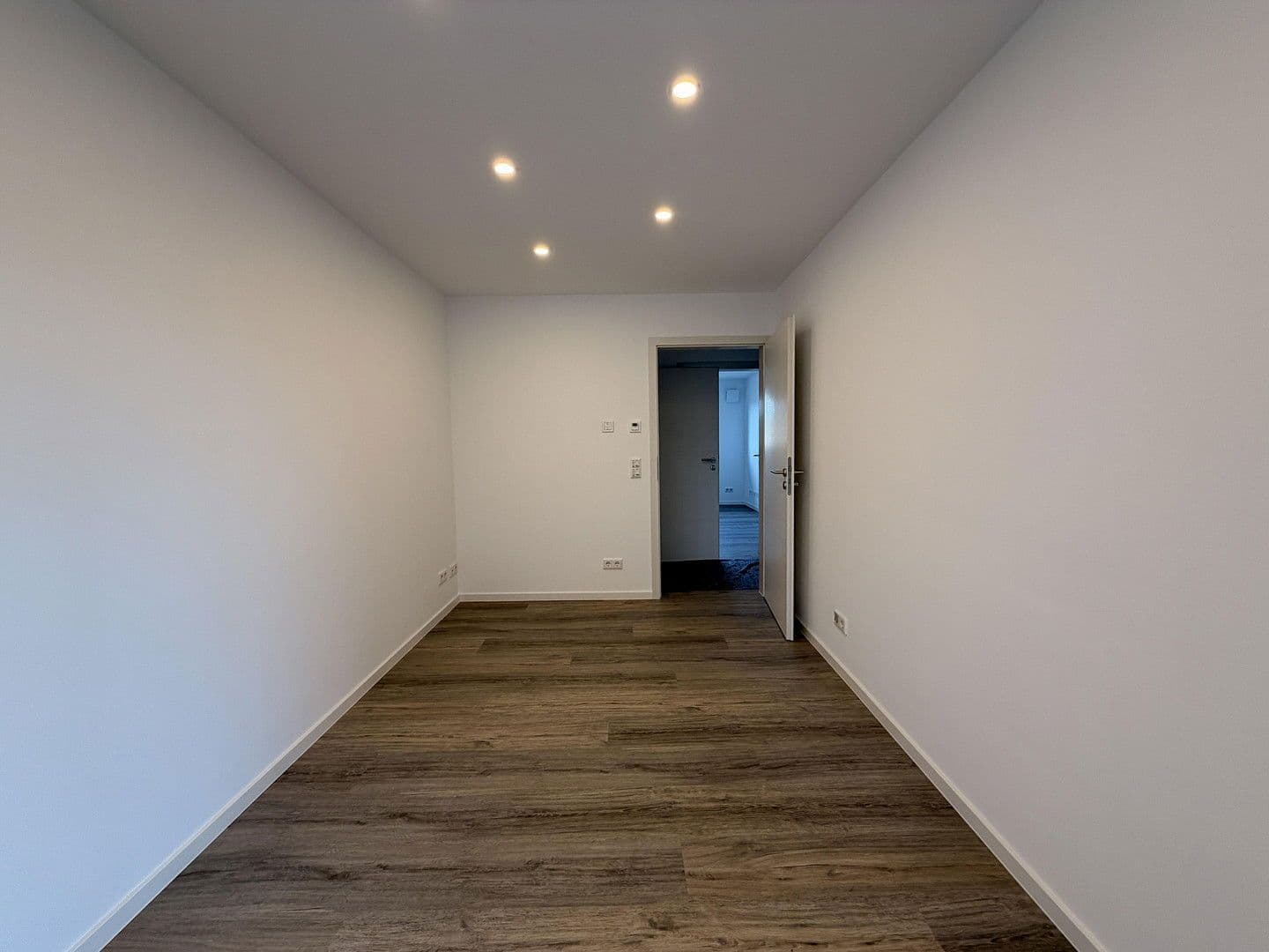 2 bedroom with open-plan kitchen flat to rent, 80 m², Römerberg, Rhineland-Palatinate 2 bedroom with open-plan kitchen flat to rent, 80 m², Römerberg, Rhineland-Palatinate