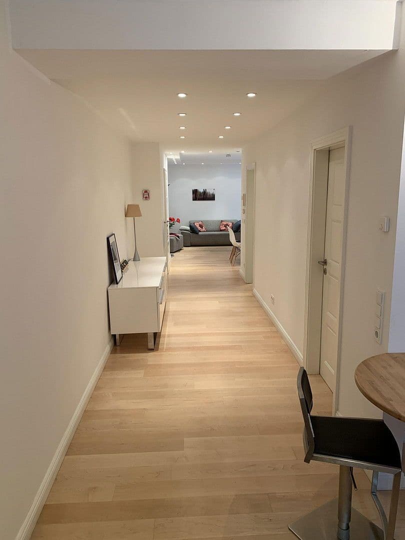 Studio flat to rent, 65 m², Köln, North Rhine-Westphalia Studio flat to rent, 65 m², Köln, North Rhine-Westphalia