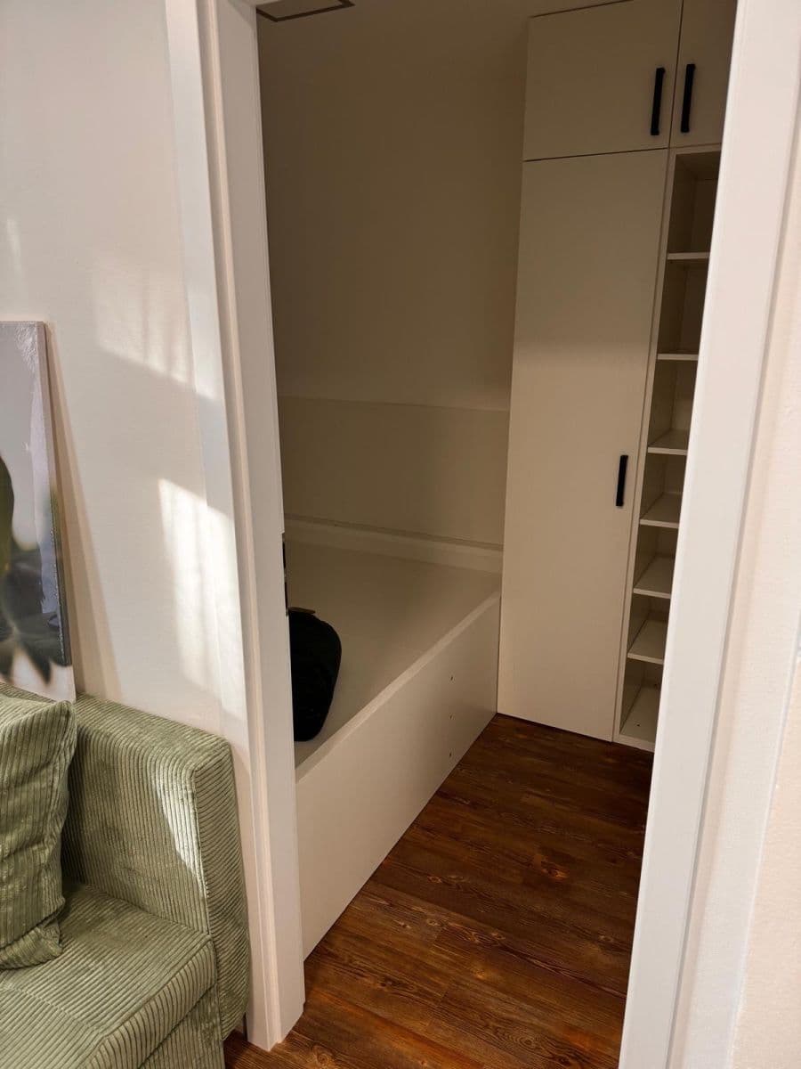 1 bedroom with open-plan kitchen flat to rent, 25 m², V Zahrádkách, Ústí nad Labem, Ústecký Region 1 bedroom with open-plan kitchen flat to rent, 25 m², V Zahrádkách, Ústí nad Labem, Ústecký Region