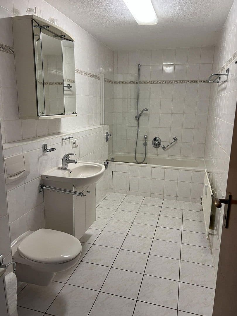 3 bedroom with open-plan kitchen flat for sale, 119 m², Weilimdorf, Baden-Württemberg 3 bedroom with open-plan kitchen flat for sale, 119 m², Weilimdorf, Baden-Württemberg