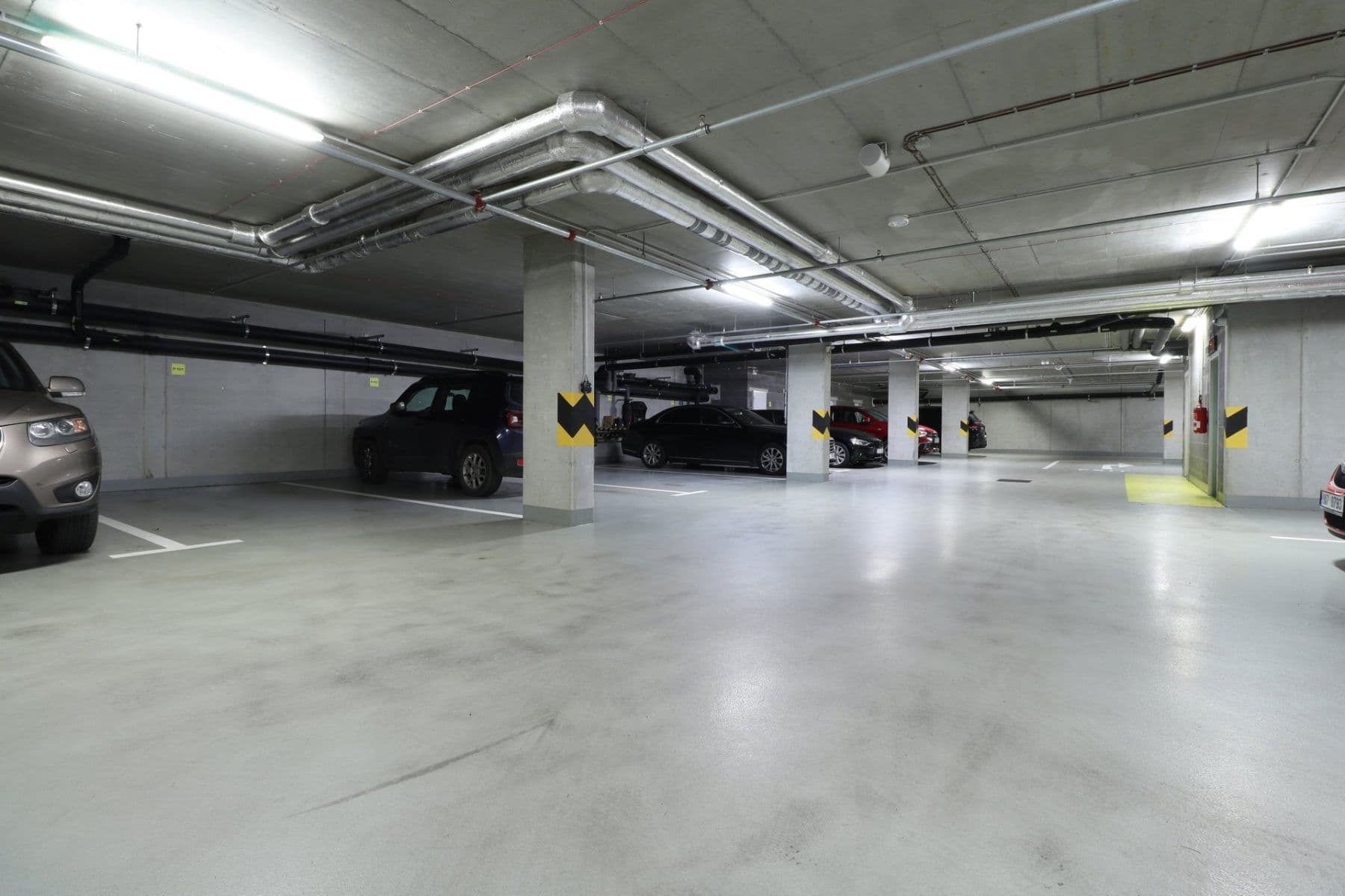 1 bedroom with open-plan kitchen flat to rent, 55 m², Střížkovská, Prague, Prague 1 bedroom with open-plan kitchen flat to rent, 55 m², Střížkovská, Prague, Prague