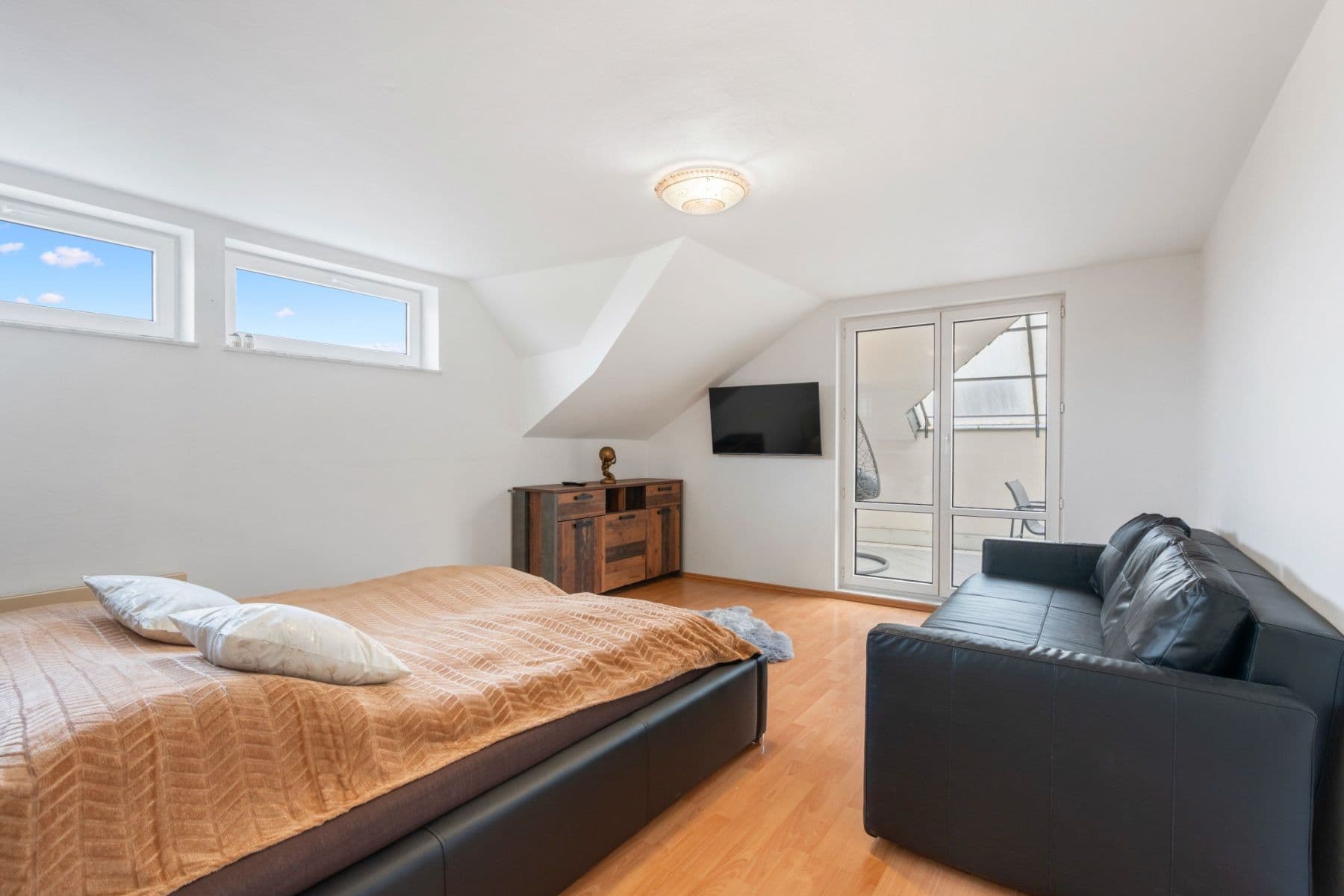 flat to rent, 750 m², Karla Tomáše, Prague, Prague flat to rent, 750 m², Karla Tomáše, Prague, Prague