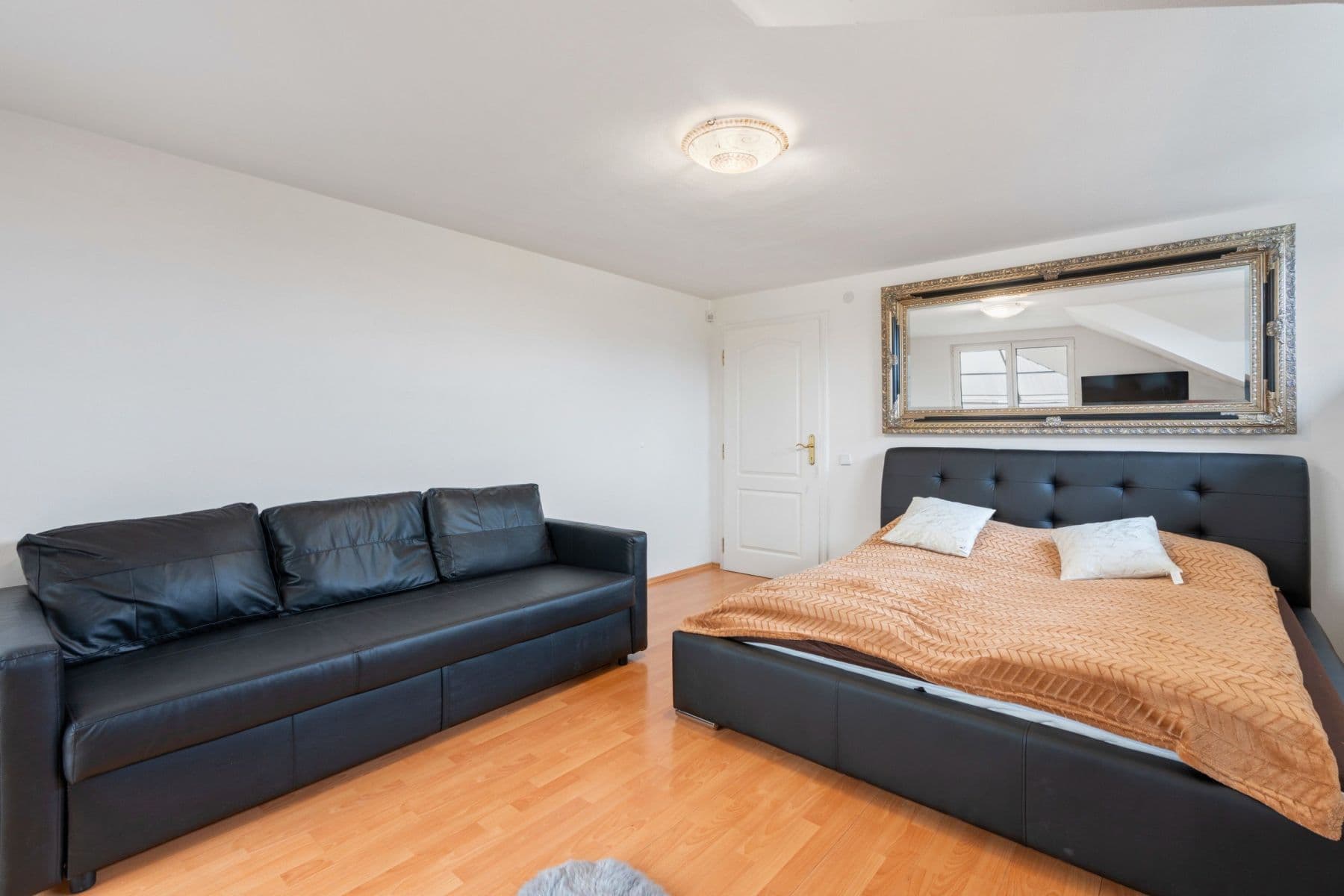 flat to rent, 750 m², Karla Tomáše, Prague, Prague flat to rent, 750 m², Karla Tomáše, Prague, Prague