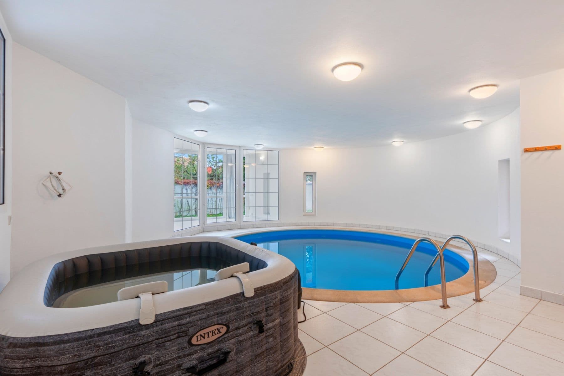 flat to rent, 750 m², Karla Tomáše, Prague, Prague flat to rent, 750 m², Karla Tomáše, Prague, Prague