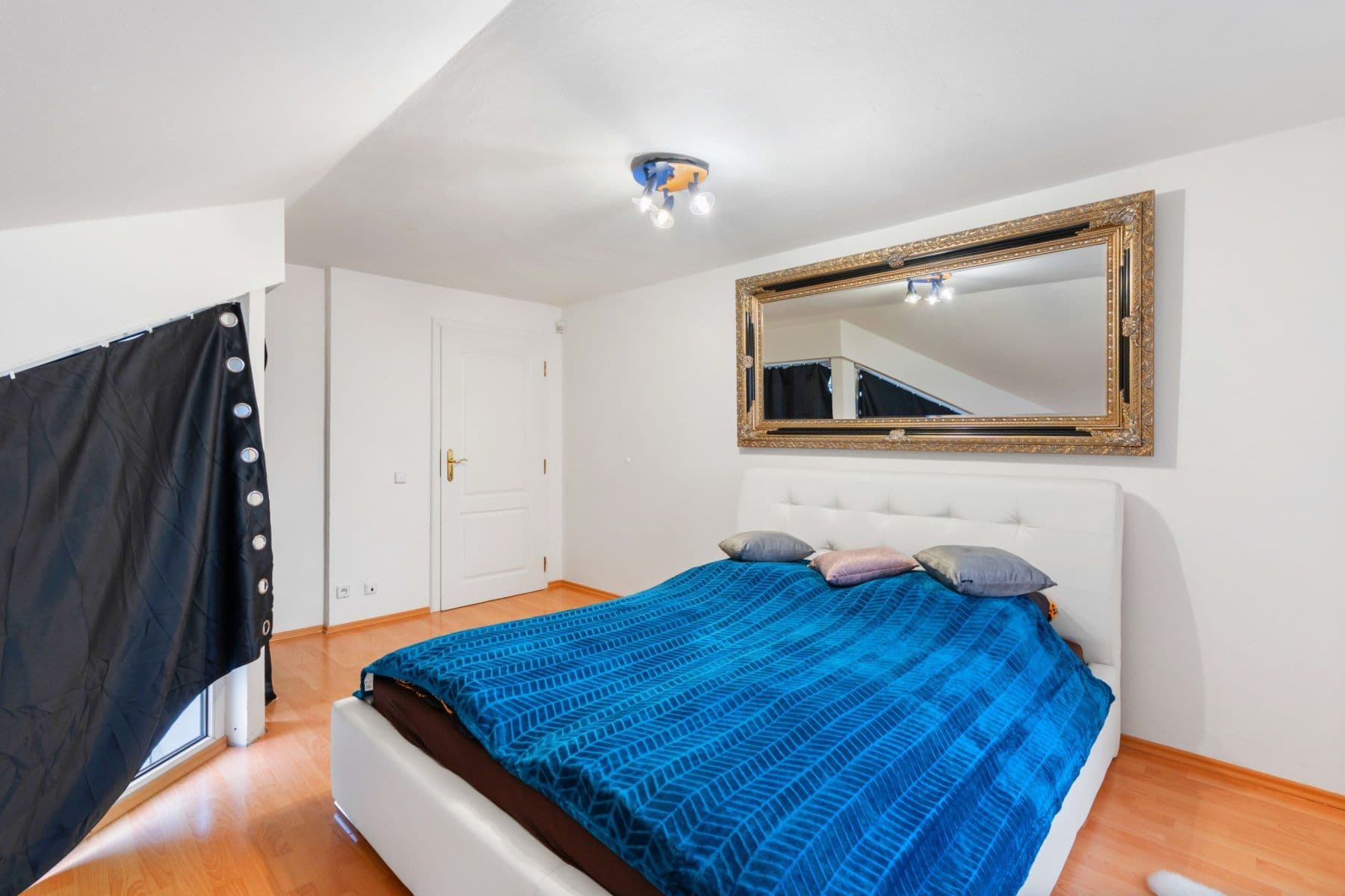 flat to rent, 750 m², Karla Tomáše, Prague, Prague flat to rent, 750 m², Karla Tomáše, Prague, Prague