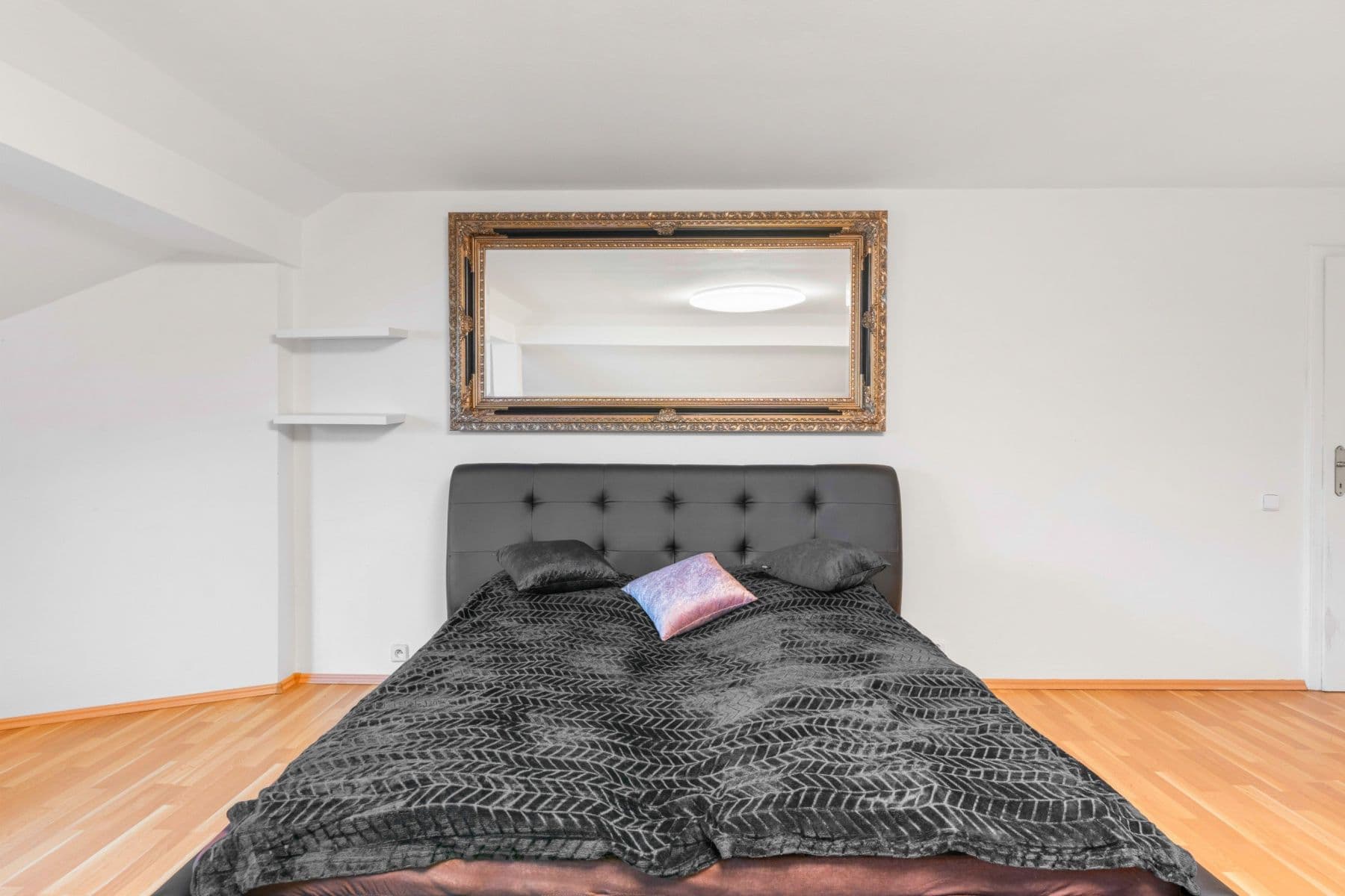 flat to rent, 750 m², Karla Tomáše, Prague, Prague flat to rent, 750 m², Karla Tomáše, Prague, Prague