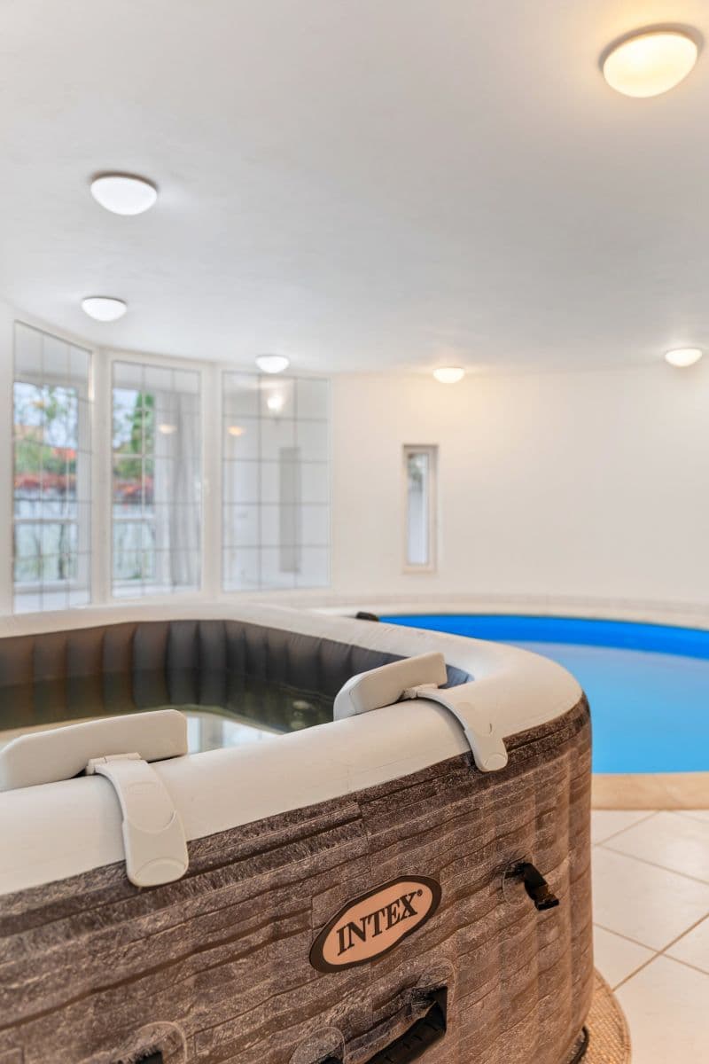 flat to rent, 750 m², Karla Tomáše, Prague, Prague flat to rent, 750 m², Karla Tomáše, Prague, Prague