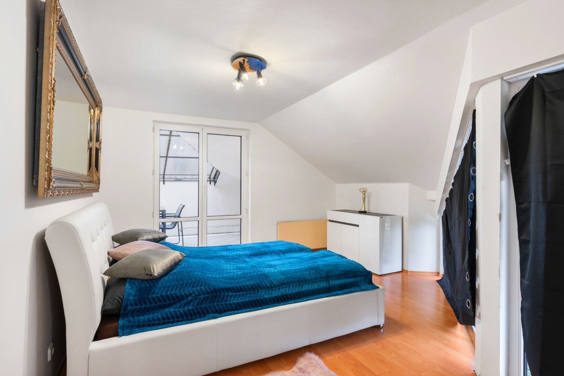 flat to rent, 750 m², Karla Tomáše, Prague, Prague flat to rent, 750 m², Karla Tomáše, Prague, Prague