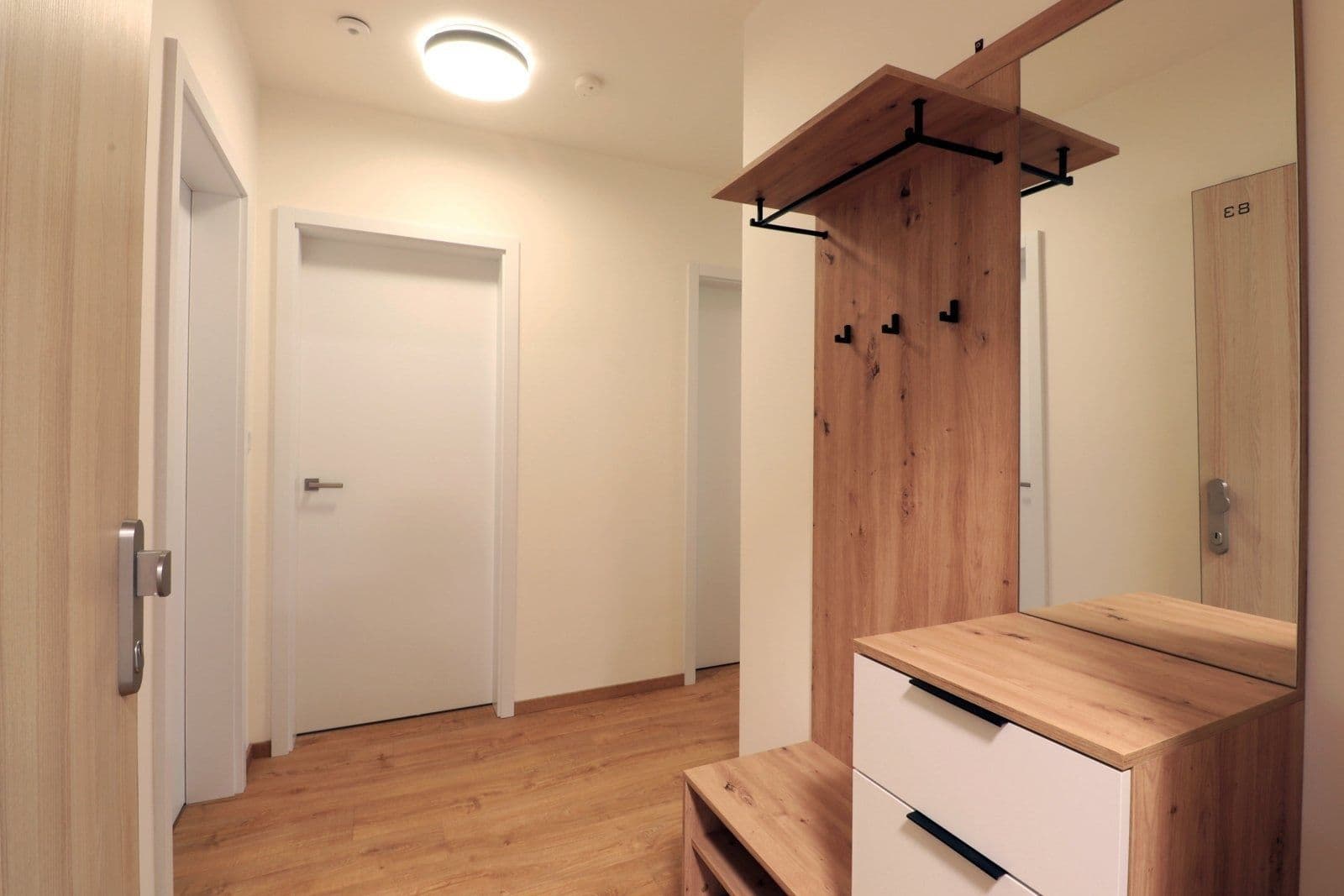 2 bedroom with open-plan kitchen flat to rent, 75 m², Dagmar Burešové, Prague, Prague 2 bedroom with open-plan kitchen flat to rent, 75 m², Dagmar Burešové, Prague, Prague