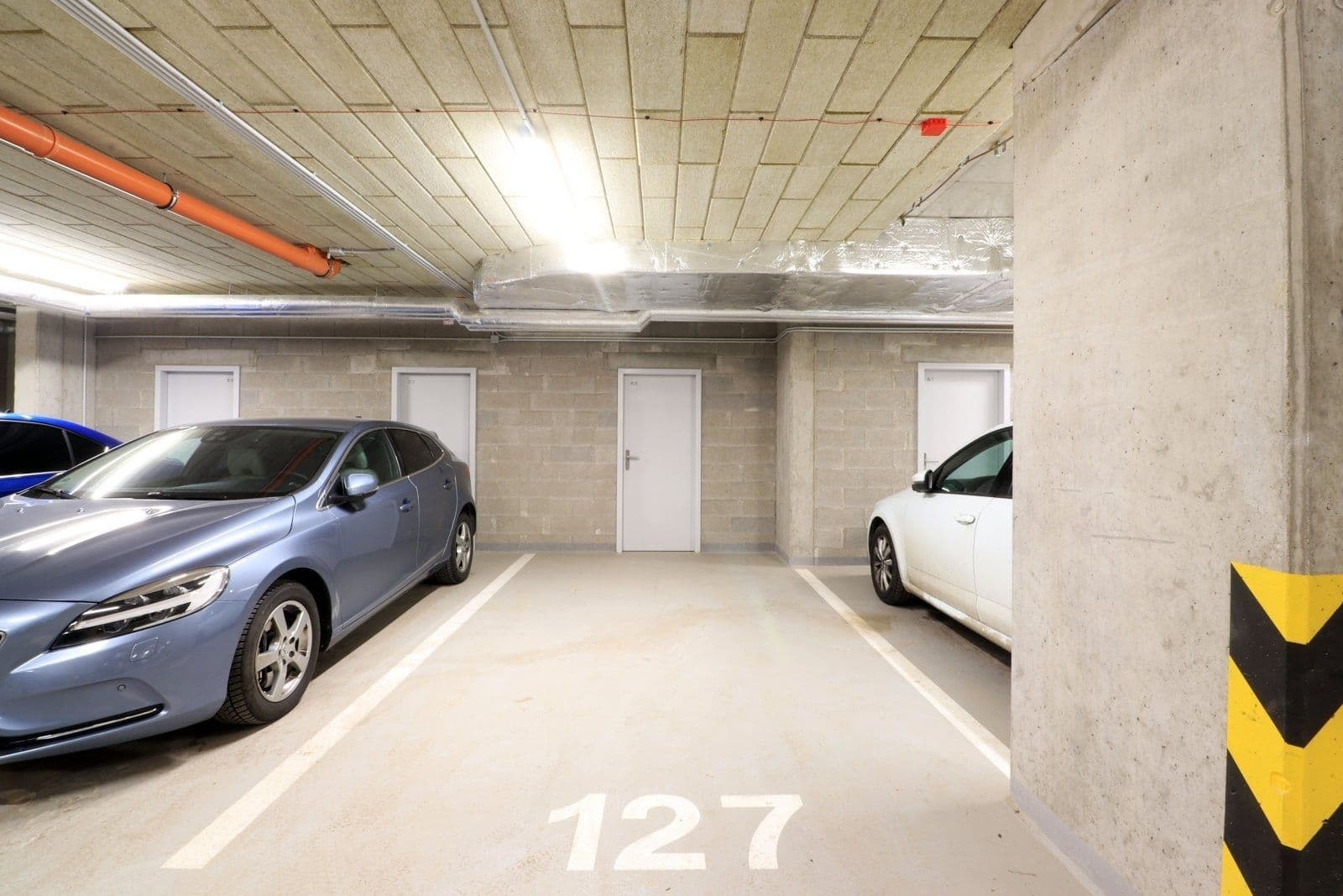 2 bedroom with open-plan kitchen flat to rent, 75 m², Dagmar Burešové, Prague, Prague 2 bedroom with open-plan kitchen flat to rent, 75 m², Dagmar Burešové, Prague, Prague