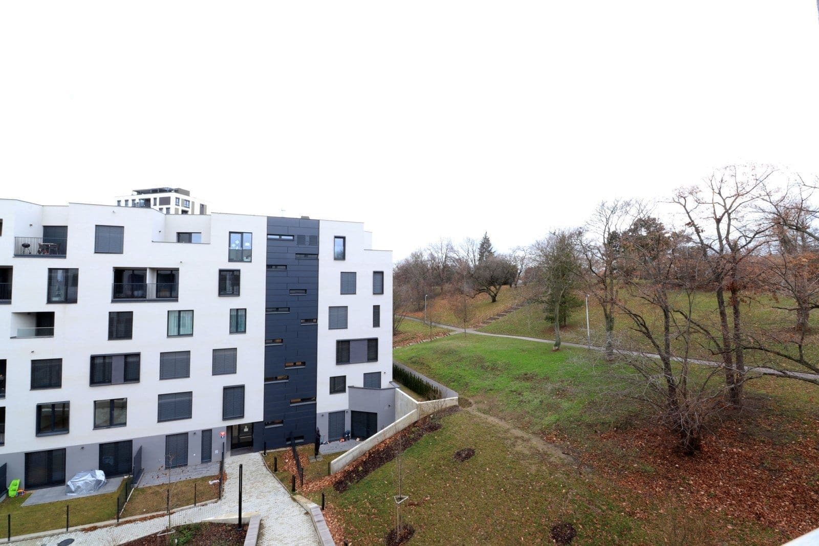 2 bedroom with open-plan kitchen flat to rent, 75 m², Dagmar Burešové, Prague, Prague 2 bedroom with open-plan kitchen flat to rent, 75 m², Dagmar Burešové, Prague, Prague