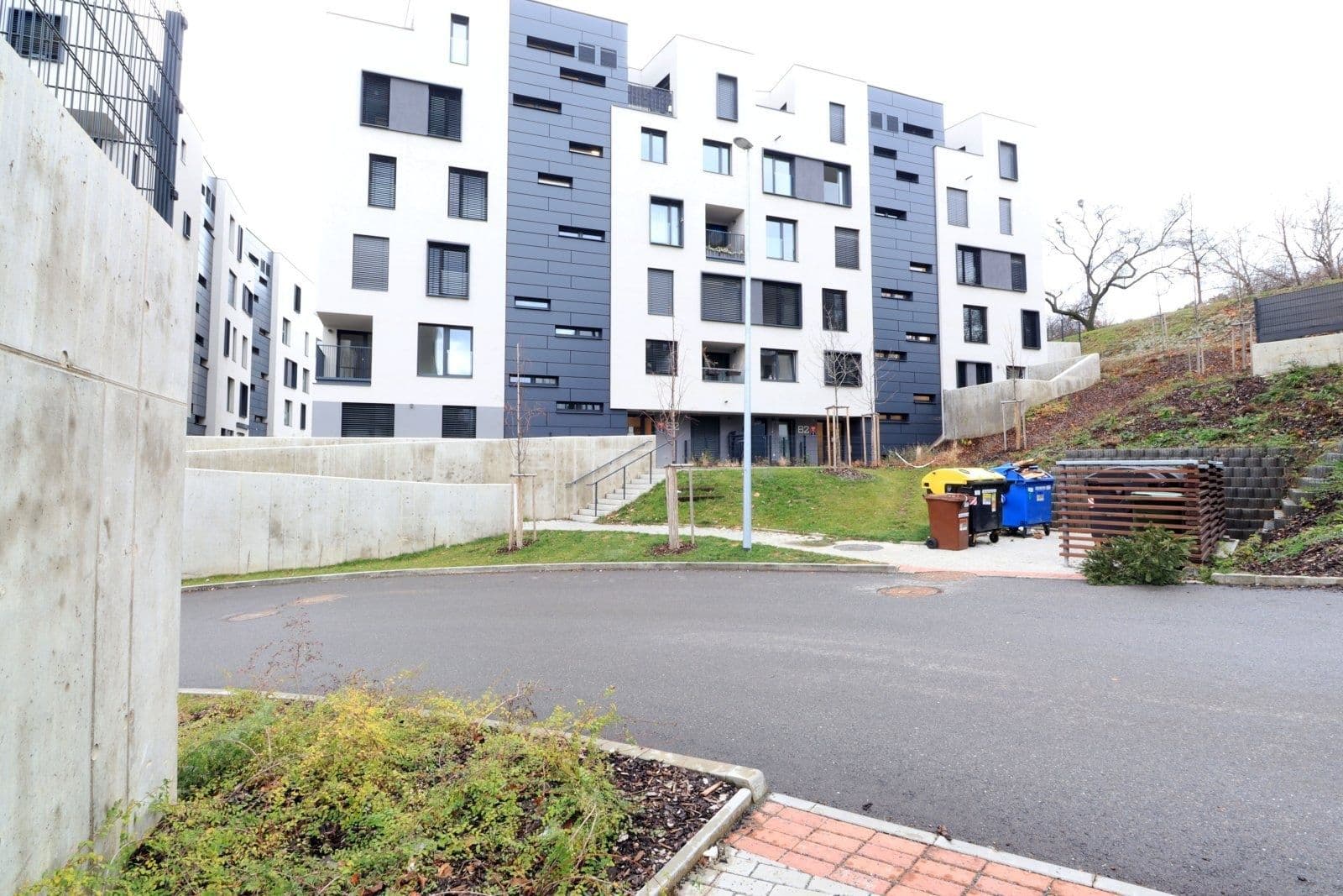 2 bedroom with open-plan kitchen flat to rent, 75 m², Dagmar Burešové, Prague, Prague 2 bedroom with open-plan kitchen flat to rent, 75 m², Dagmar Burešové, Prague, Prague