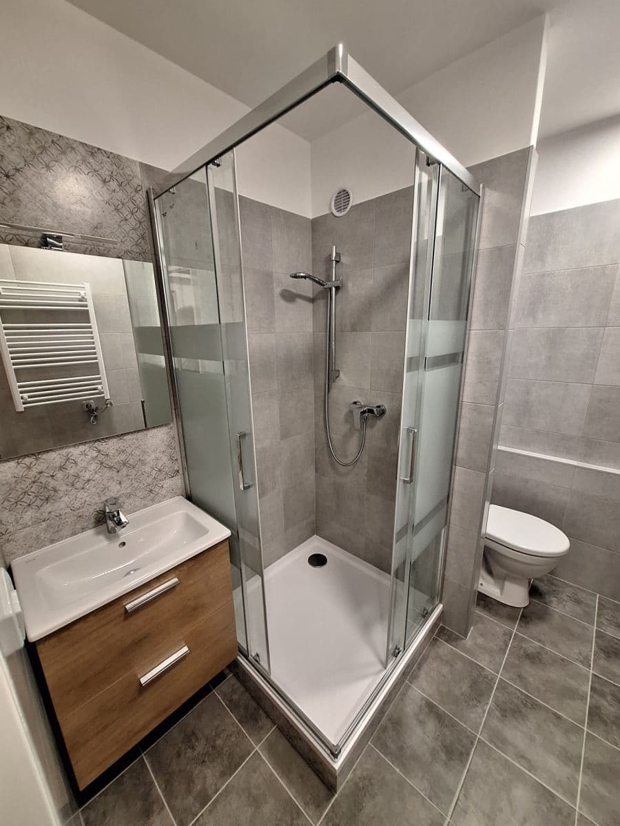 1 bedroom flat to rent, 41 m², třída Edvarda Beneše, Hradec Králové, Královéhradecký Region 1 bedroom flat to rent, 41 m², třída Edvarda Beneše, Hradec Králové, Královéhradecký Region