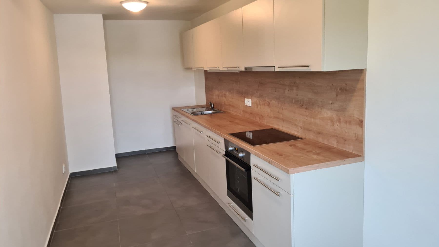 3 bedroom flat to rent, 100 m², Mírová, Hněvošice, Moravskoslezský Region 3 bedroom flat to rent, 100 m², Mírová, Hněvošice, Moravskoslezský Region