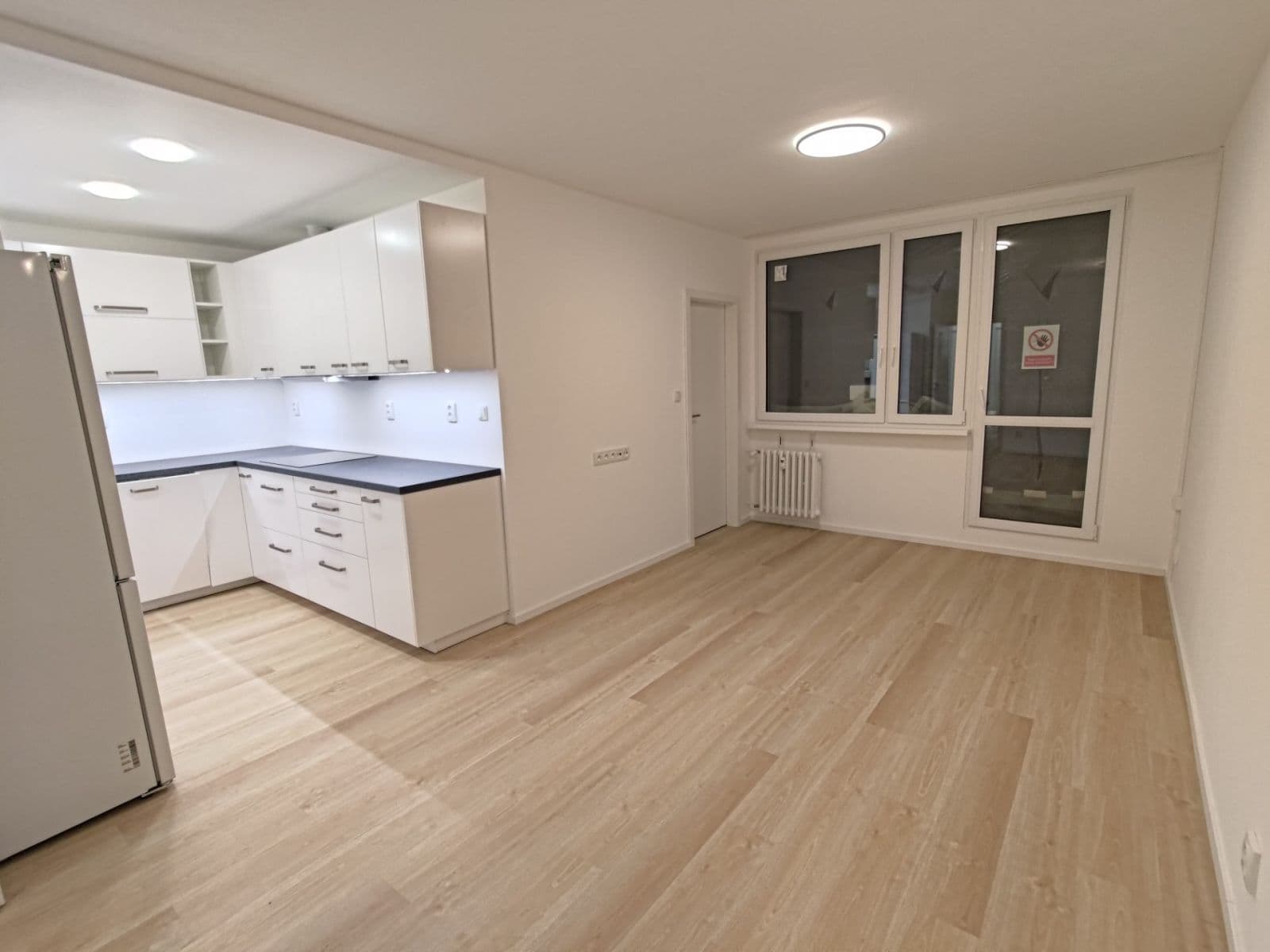 3 bedroom with open-plan kitchen flat to rent, 77 m², Heranova, Prague, Prague 3 bedroom with open-plan kitchen flat to rent, 77 m², Heranova, Prague, Prague