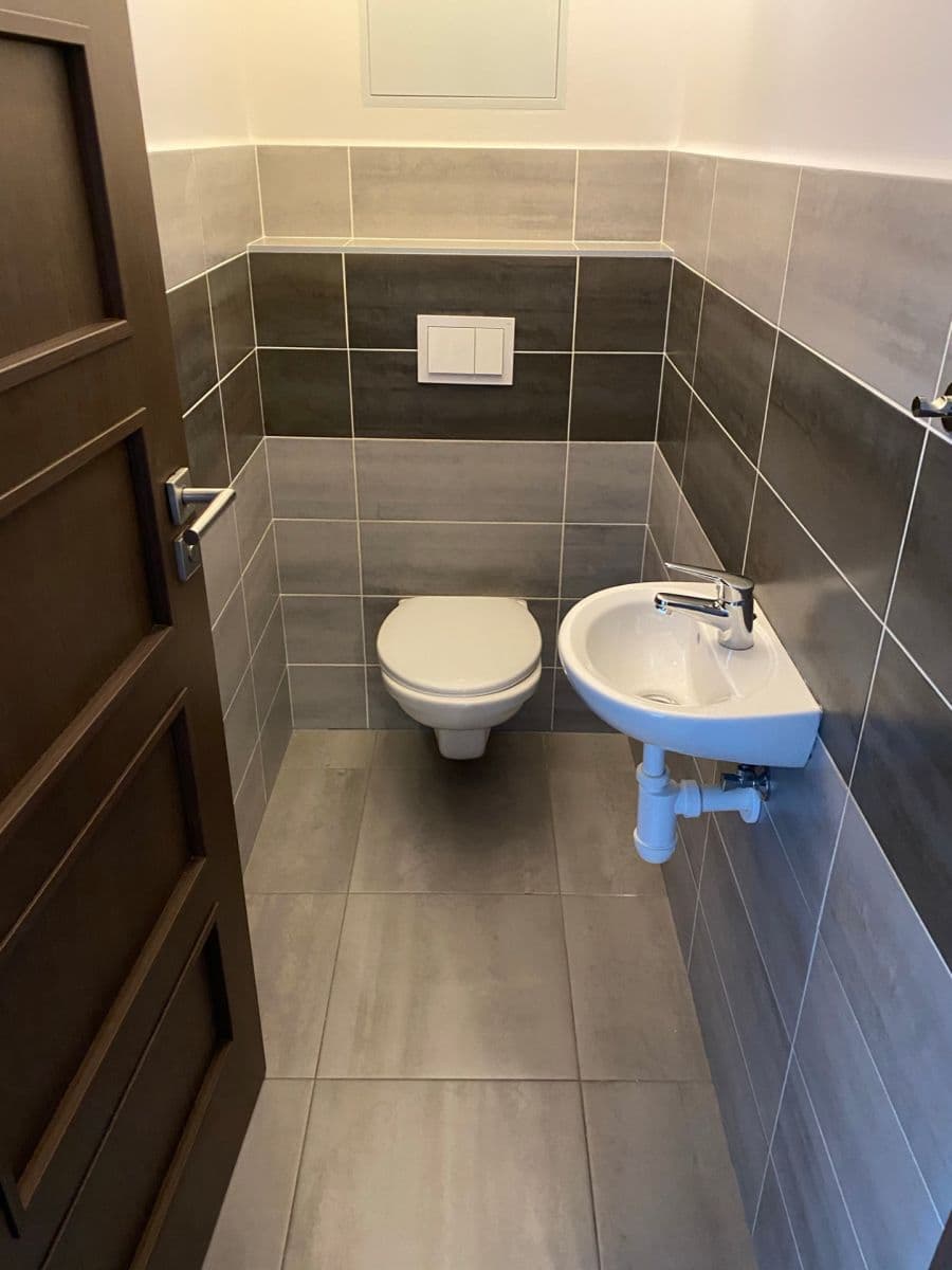 2 bedroom with open-plan kitchen flat to rent, 64 m², U Pivovaru, Benešov, Středočeský Region 2 bedroom with open-plan kitchen flat to rent, 64 m², U Pivovaru, Benešov, Středočeský Region