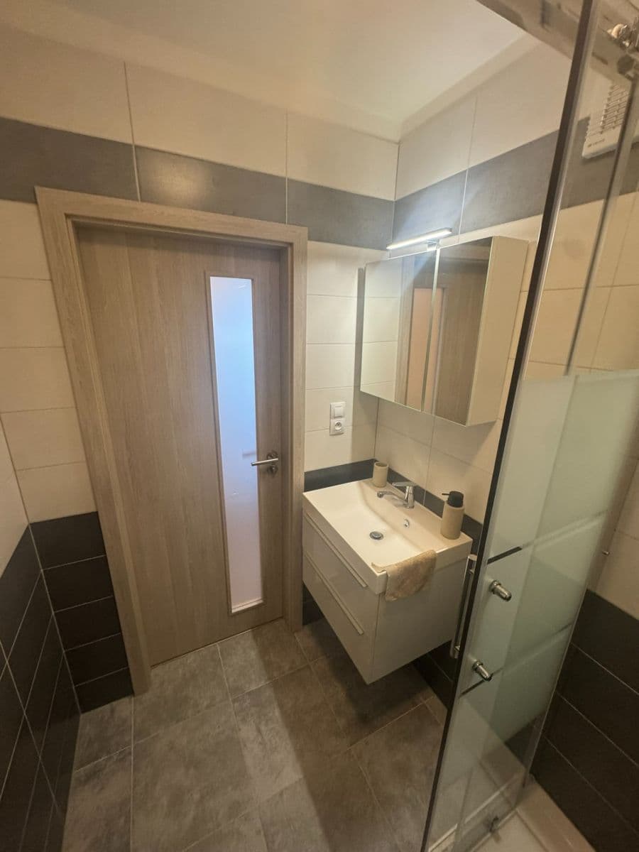 3 bedroom flat to rent, 66 m², Sokolovská, Plzeň, Plzeňský Region 3 bedroom flat to rent, 66 m², Sokolovská, Plzeň, Plzeňský Region