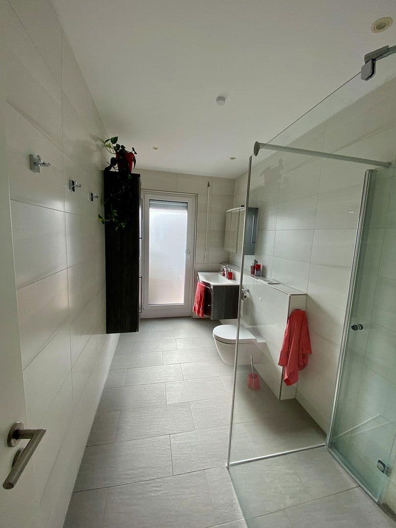 3 bedroom with open-plan kitchen flat to rent, 120 m², Heilbronn, Baden-Württemberg 3 bedroom with open-plan kitchen flat to rent, 120 m², Heilbronn, Baden-Württemberg