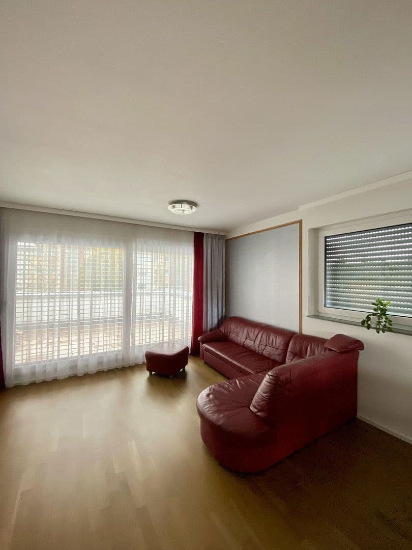 3 bedroom with open-plan kitchen flat to rent, 120 m², Heilbronn, Baden-Württemberg 3 bedroom with open-plan kitchen flat to rent, 120 m², Heilbronn, Baden-Württemberg