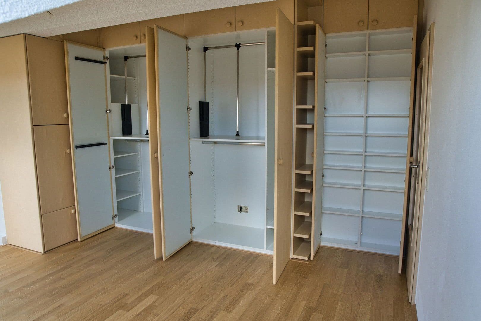 3 bedroom flat to rent, 114 m², Wilhelm-von-Capitaine Strasse 18, Köln, North Rhine-Westphalia 3 bedroom flat to rent, 114 m², Wilhelm-von-Capitaine Strasse 18, Köln, North Rhine-Westphalia