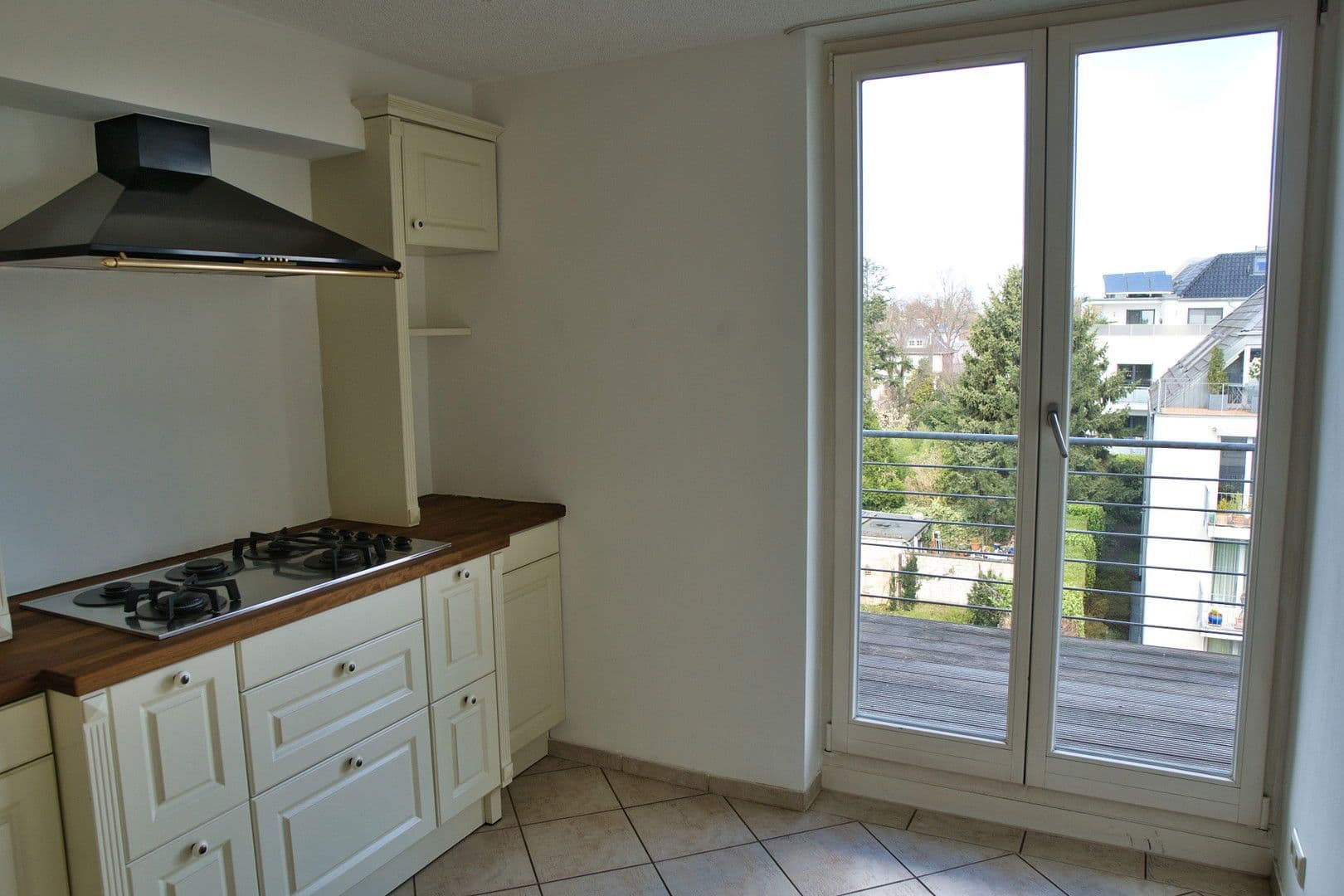 3 bedroom flat to rent, 114 m², Wilhelm-von-Capitaine Strasse 18, Köln, North Rhine-Westphalia 3 bedroom flat to rent, 114 m², Wilhelm-von-Capitaine Strasse 18, Köln, North Rhine-Westphalia