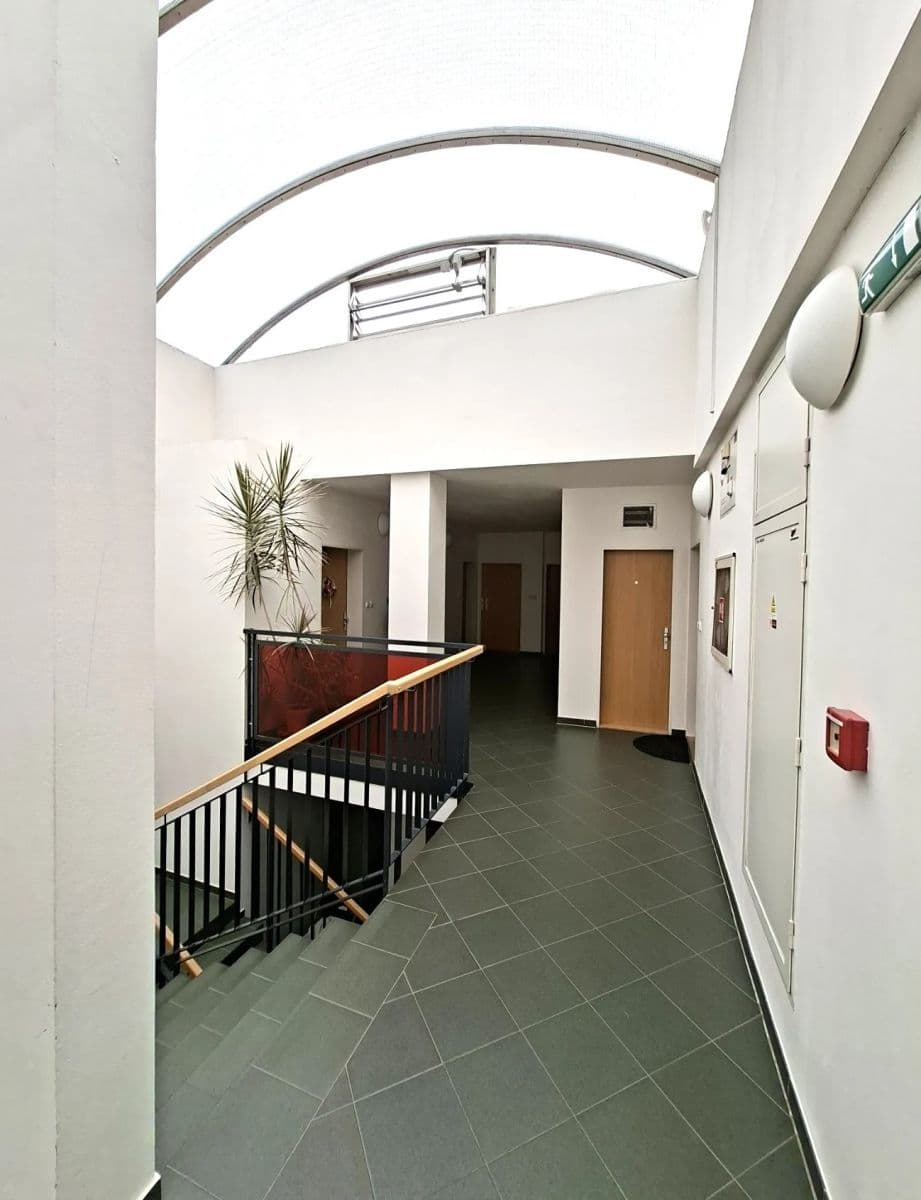 Studio flat to rent, 52 m², Voskovcova, Prague, Prague Studio flat to rent, 52 m², Voskovcova, Prague, Prague