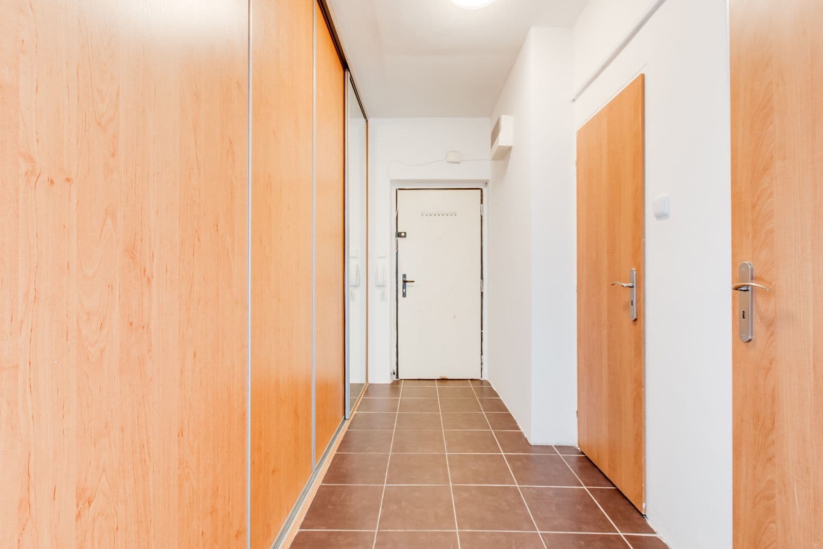 2 bedroom flat to rent, 56 m², Na Petřinách, Prague, Prague 2 bedroom flat to rent, 56 m², Na Petřinách, Prague, Prague