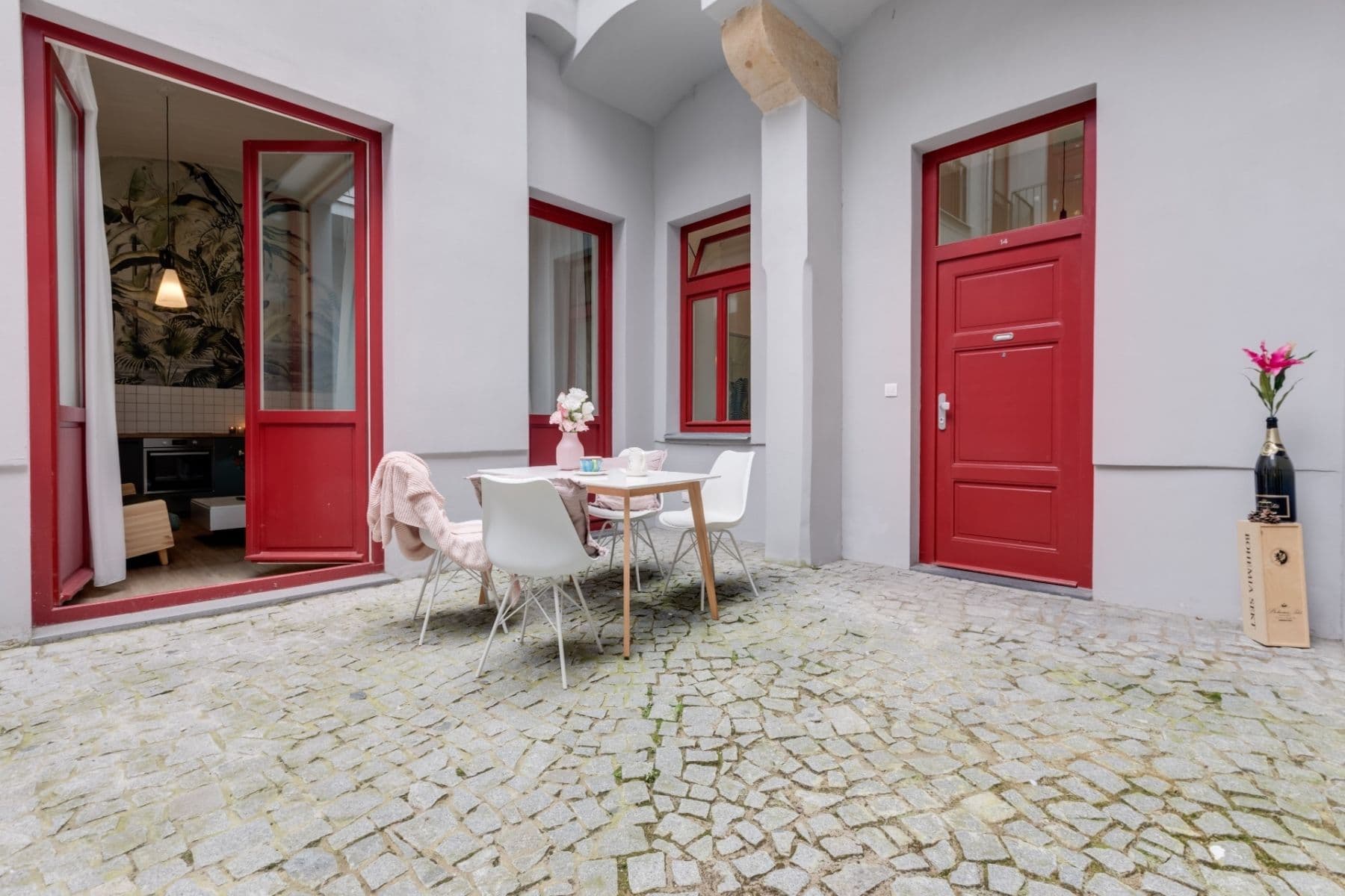 1 bedroom with open-plan kitchen flat to rent, 55 m², Prvního pluku, Prague, Prague 1 bedroom with open-plan kitchen flat to rent, 55 m², Prvního pluku, Prague, Prague