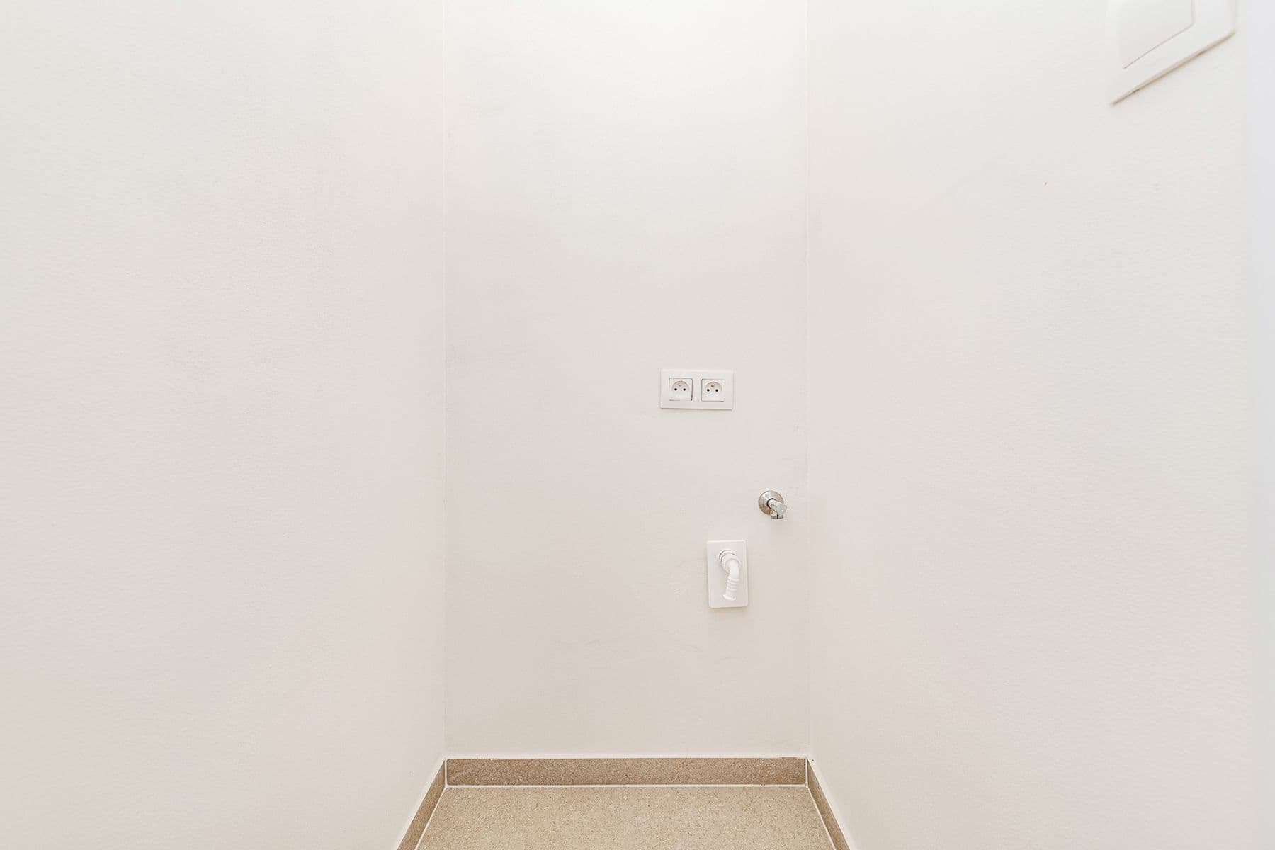 3 bedroom with open-plan kitchen flat for sale, 80 m², Arabská, Prague, Prague 3 bedroom with open-plan kitchen flat for sale, 80 m², Arabská, Prague, Prague