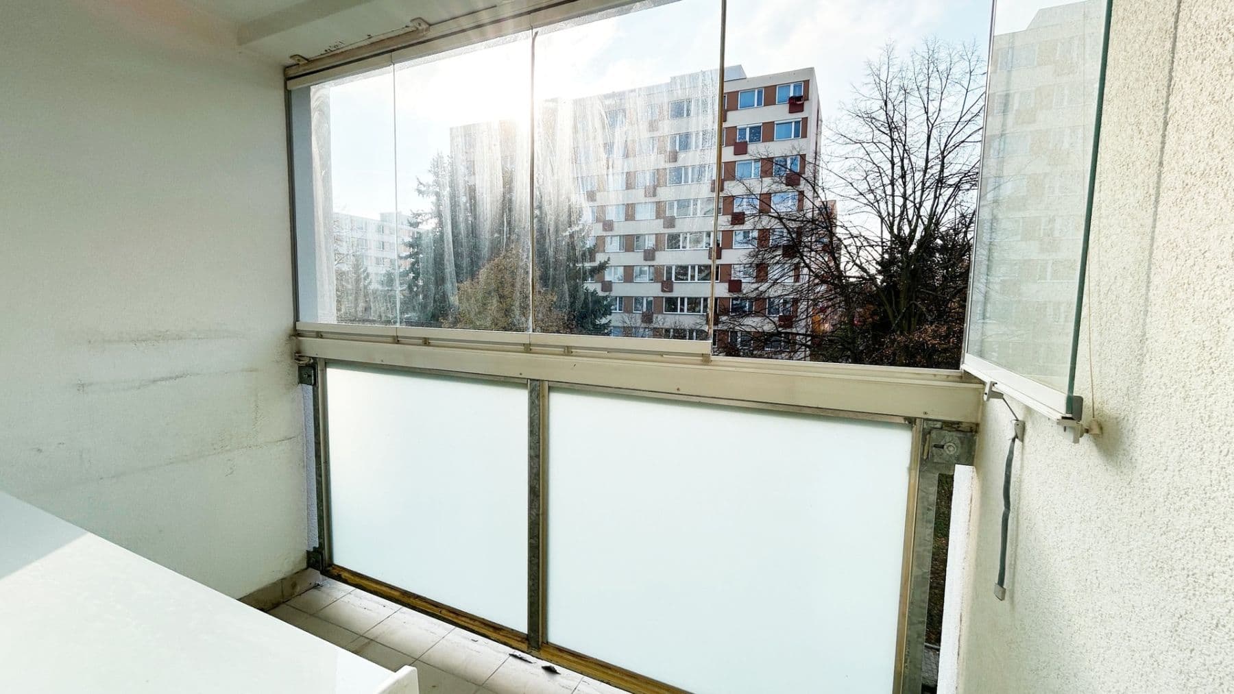 2 bedroom with open-plan kitchen flat to rent, 69 m², náměstí Sítná, Kladno, Středočeský Region 2 bedroom with open-plan kitchen flat to rent, 69 m², náměstí Sítná, Kladno, Středočeský Region