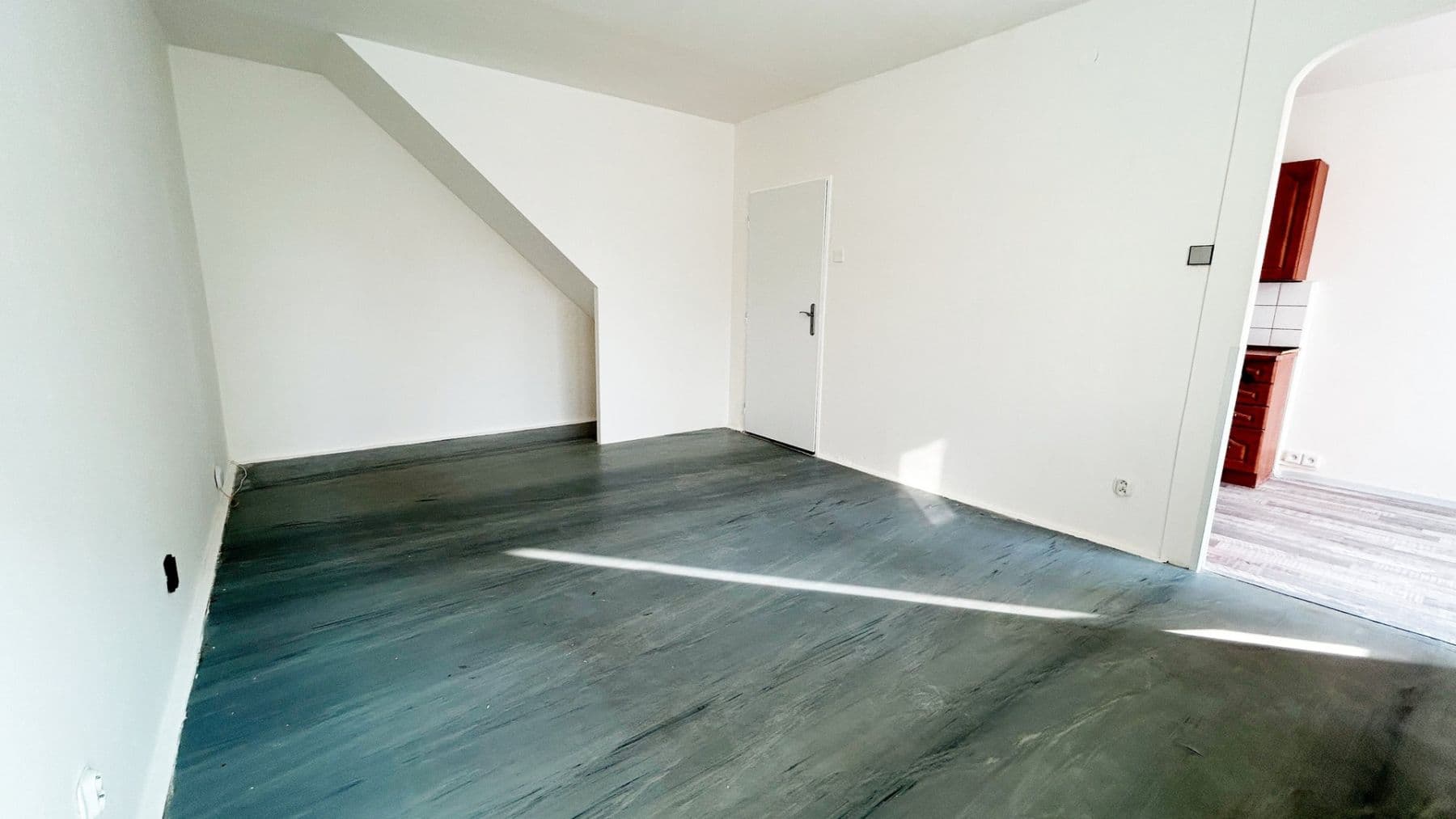 2 bedroom with open-plan kitchen flat to rent, 69 m², náměstí Sítná, Kladno, Středočeský Region 2 bedroom with open-plan kitchen flat to rent, 69 m², náměstí Sítná, Kladno, Středočeský Region