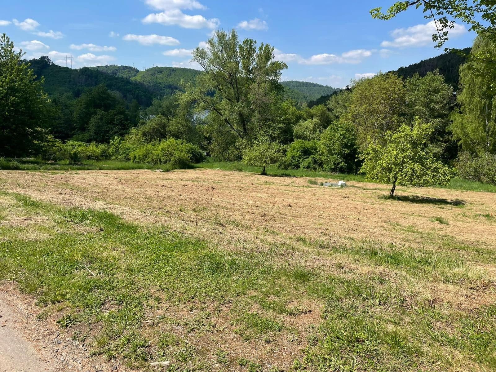 recreational property for sale, 500 m², Milešov, Středočeský Region recreational property for sale, 500 m², Milešov, Středočeský Region