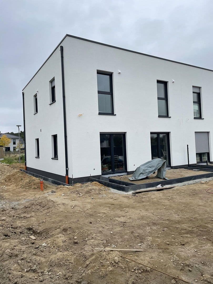 house to rent, 130 m², Burgundstraße 22, Ludwigsfelde, Brandenburg house to rent, 130 m², Burgundstraße 22, Ludwigsfelde, Brandenburg