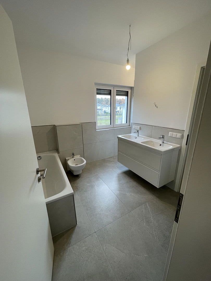 house to rent, 130 m², Burgundstraße 22, Ludwigsfelde, Brandenburg house to rent, 130 m², Burgundstraße 22, Ludwigsfelde, Brandenburg