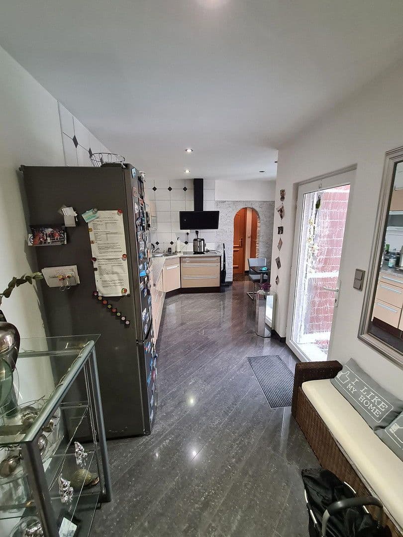 1 bedroom with open-plan kitchen flat to rent, 70 m², Wachstr. 11, Oberhausen, North Rhine-Westphalia 1 bedroom with open-plan kitchen flat to rent, 70 m², Wachstr. 11, Oberhausen, North Rhine-Westphalia