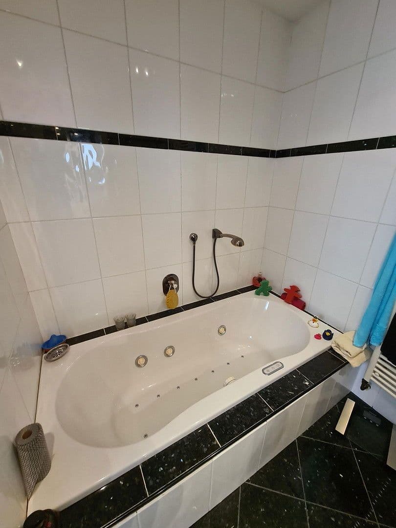 1 bedroom with open-plan kitchen flat to rent, 70 m², Wachstr. 11, Oberhausen, North Rhine-Westphalia 1 bedroom with open-plan kitchen flat to rent, 70 m², Wachstr. 11, Oberhausen, North Rhine-Westphalia