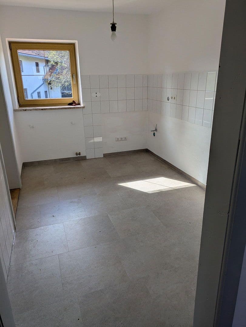 4 bedroom flat to rent, 98 m², Kirchanschöring, Bavaria 4 bedroom flat to rent, 98 m², Kirchanschöring, Bavaria