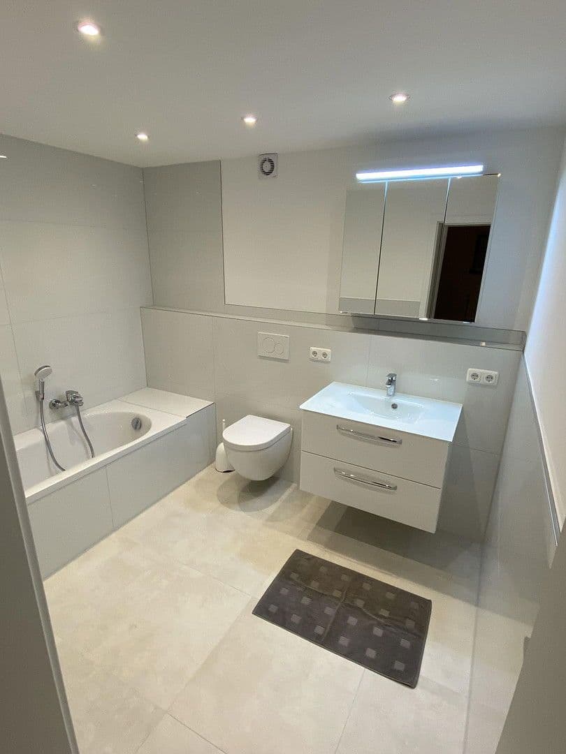 house to rent, 132 m², Angeraue 102, Düsseldorf, North Rhine-Westphalia house to rent, 132 m², Angeraue 102, Düsseldorf, North Rhine-Westphalia