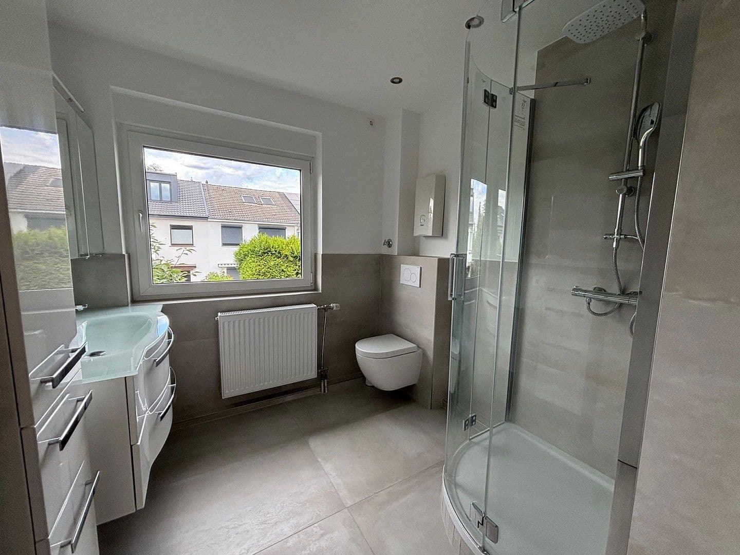 house to rent, 132 m², Angeraue 102, Düsseldorf, North Rhine-Westphalia house to rent, 132 m², Angeraue 102, Düsseldorf, North Rhine-Westphalia