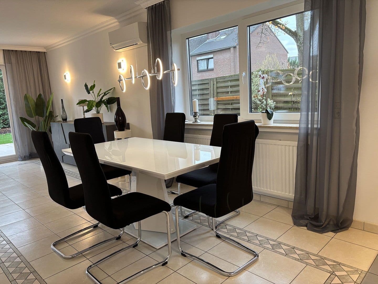 house to rent, 132 m², Angeraue 102, Düsseldorf, North Rhine-Westphalia house to rent, 132 m², Angeraue 102, Düsseldorf, North Rhine-Westphalia