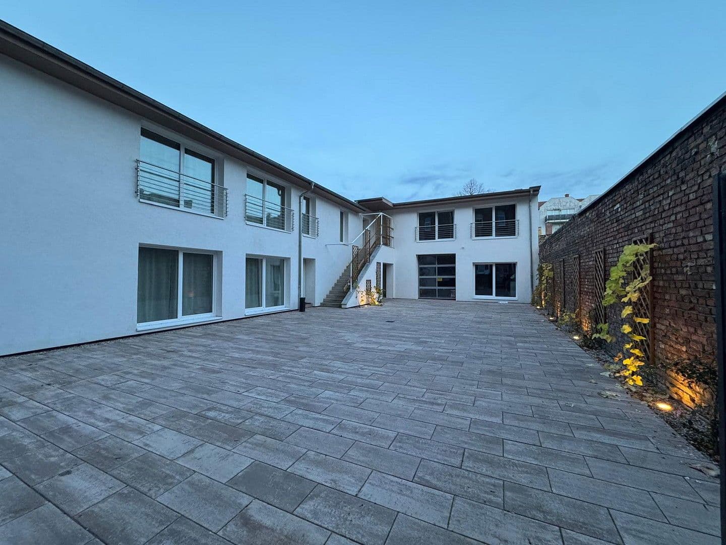 house for sale, 1,560 m², Halle, Saxony-Anhalt house for sale, 1,560 m², Halle, Saxony-Anhalt