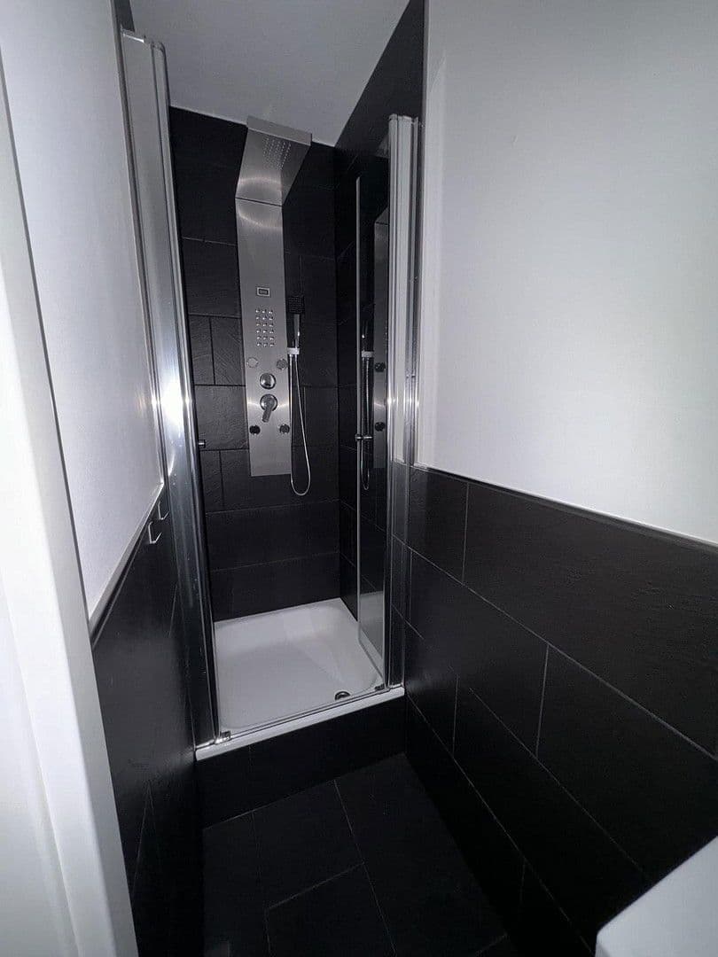 house for sale, 1,560 m², Halle, Saxony-Anhalt house for sale, 1,560 m², Halle, Saxony-Anhalt